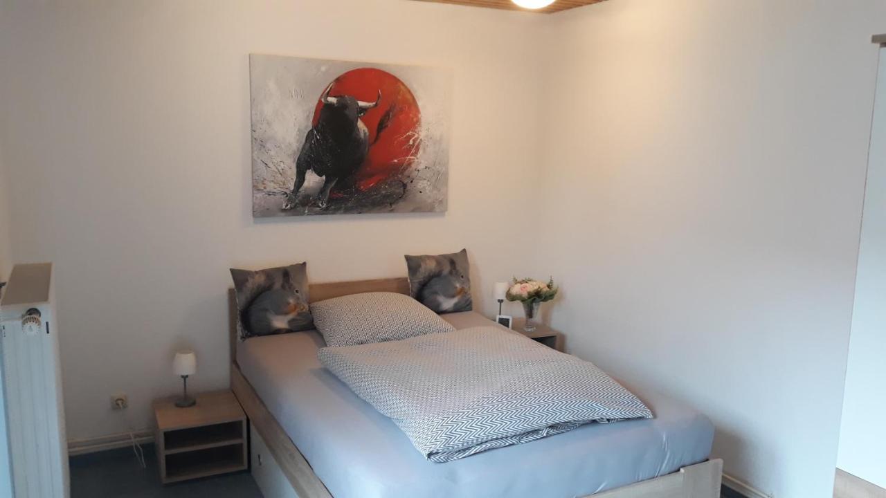 1 Zimmer Appartment Springe Exteriör bild